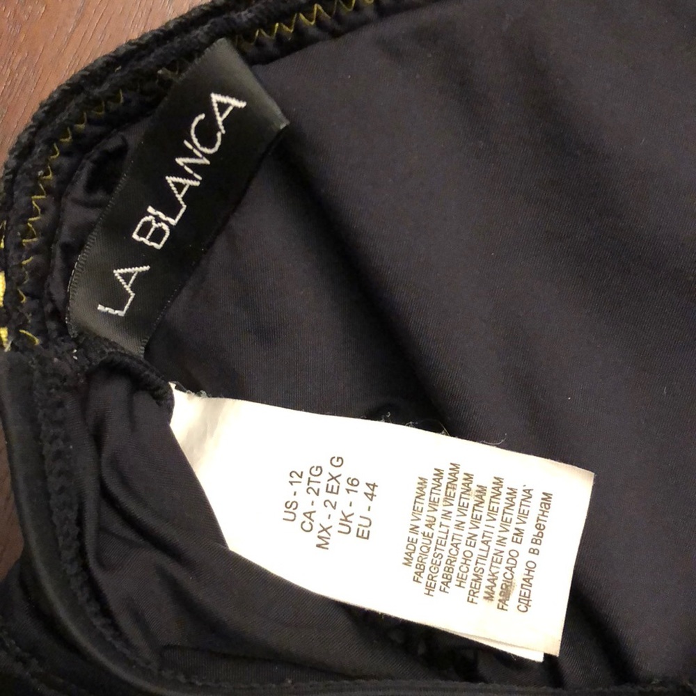 LA BLANCA High Neck Key-Hole Tankini Top - Picture 4 of 6